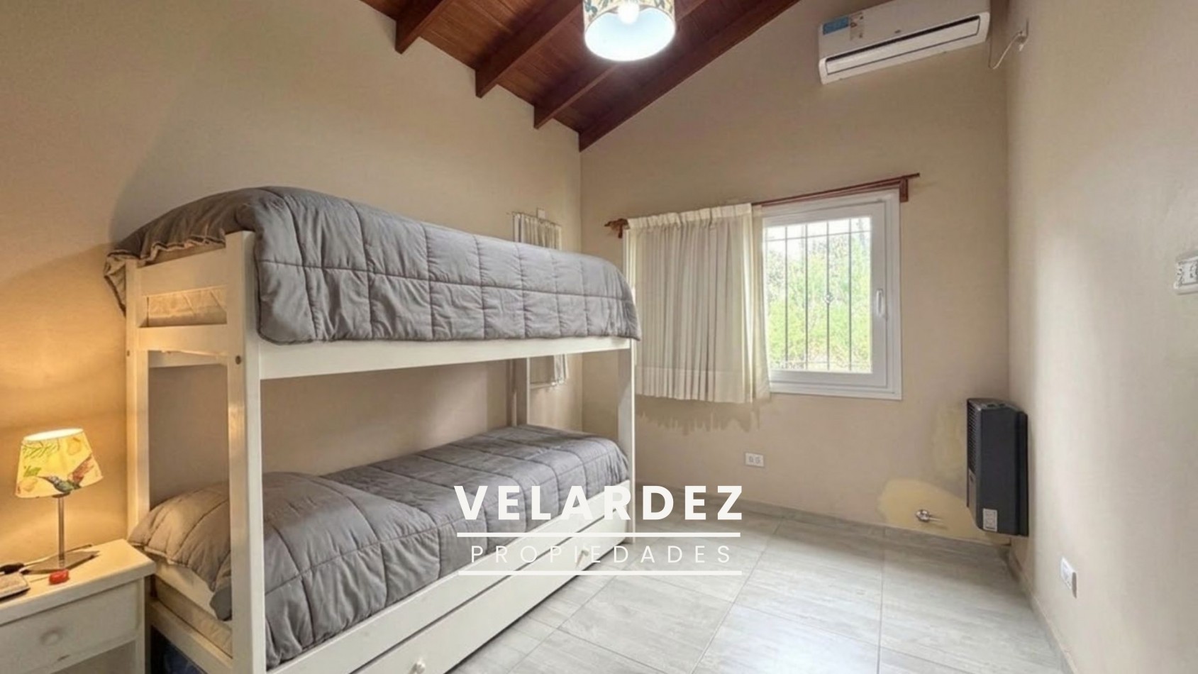 Casa en Venta en Pinamar - Barrio Nayades