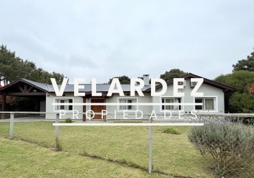 Casa en Venta en Pinamar - Barrio Nayades